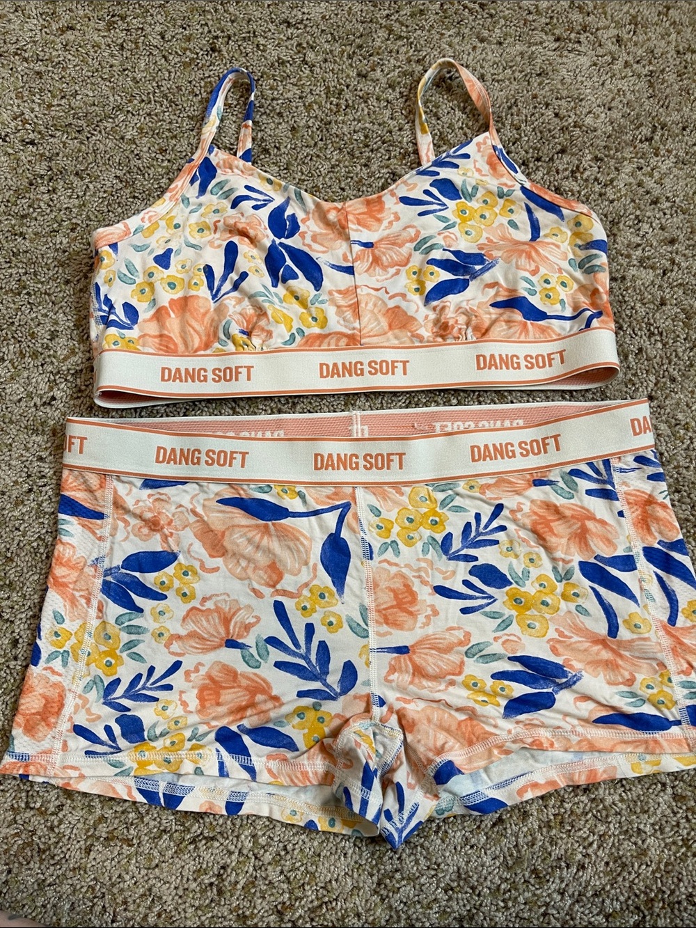 Duluth Trading Co Dang Soft Floral Peach, Blue & Yellow Lounge Set